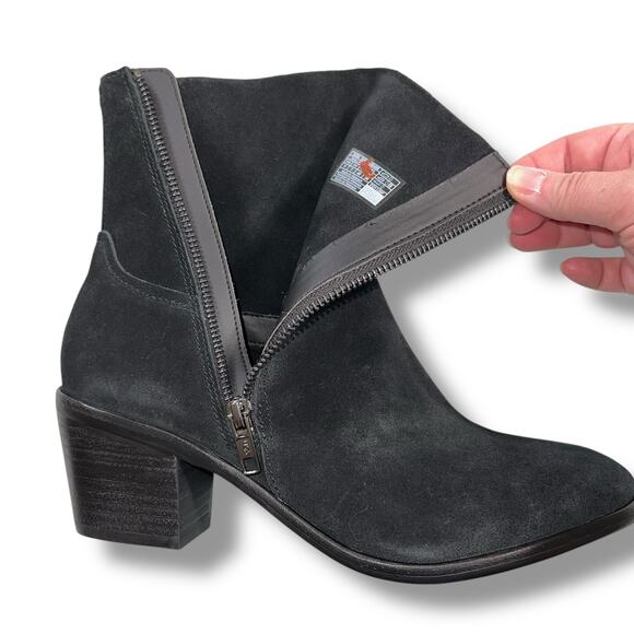 UGG Womens Breeda Suede Ankle Boots Mid Heel Zip Closure Almond Toe Black Sz 9 - Picture 9 of 16